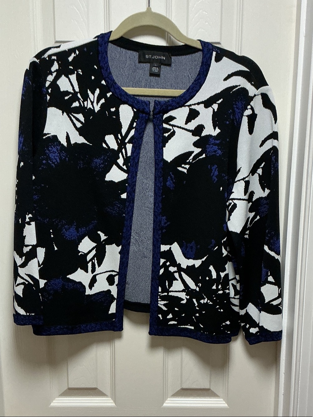 St. John Black, White & Royal Blue Floral Open-Front Knit Cardigan. Large.